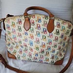 Db1975 multi satchel